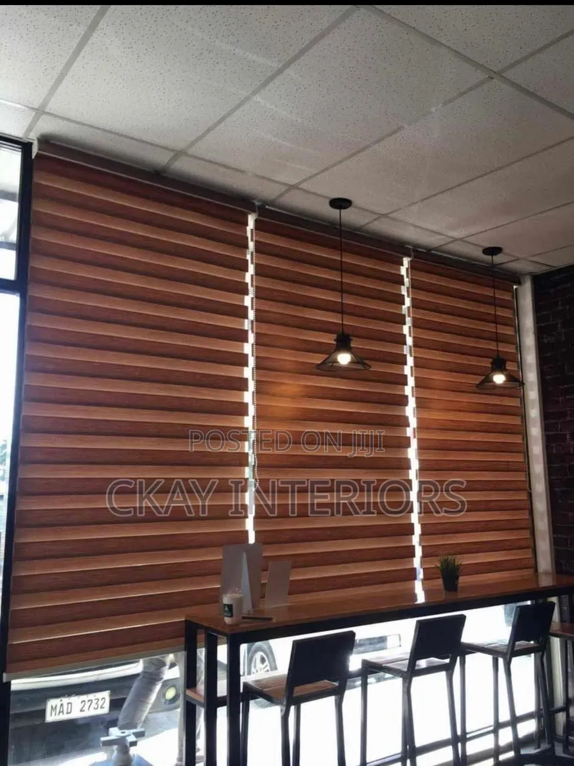Make Your Commercial Space More Inviting With Horizontal Blinds