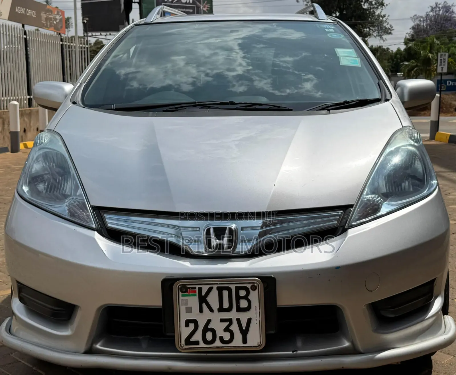 Honda Fit Shuttle 1.3 Hybrid 2WD 2013 Silver