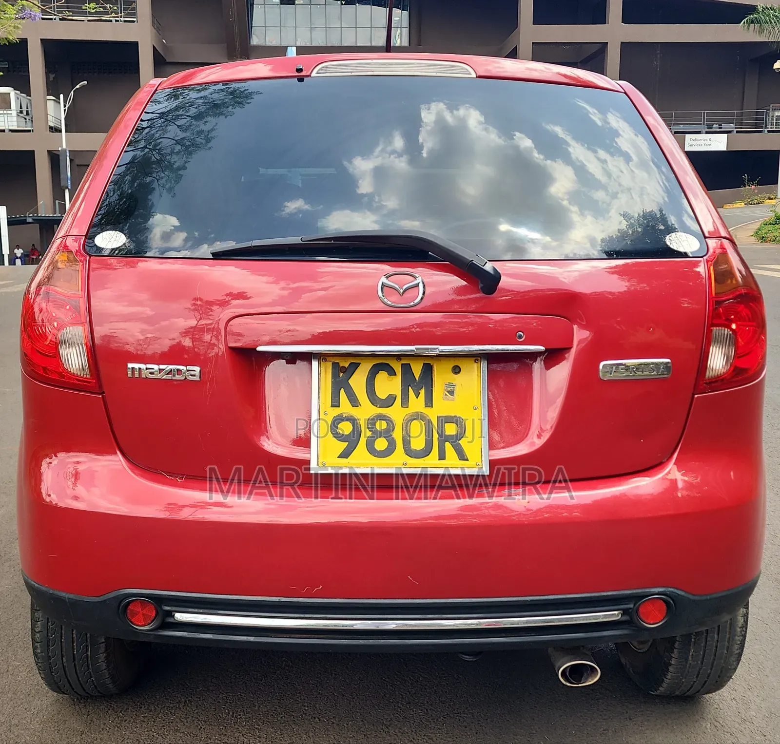 Mazda Verisa 2010 Red