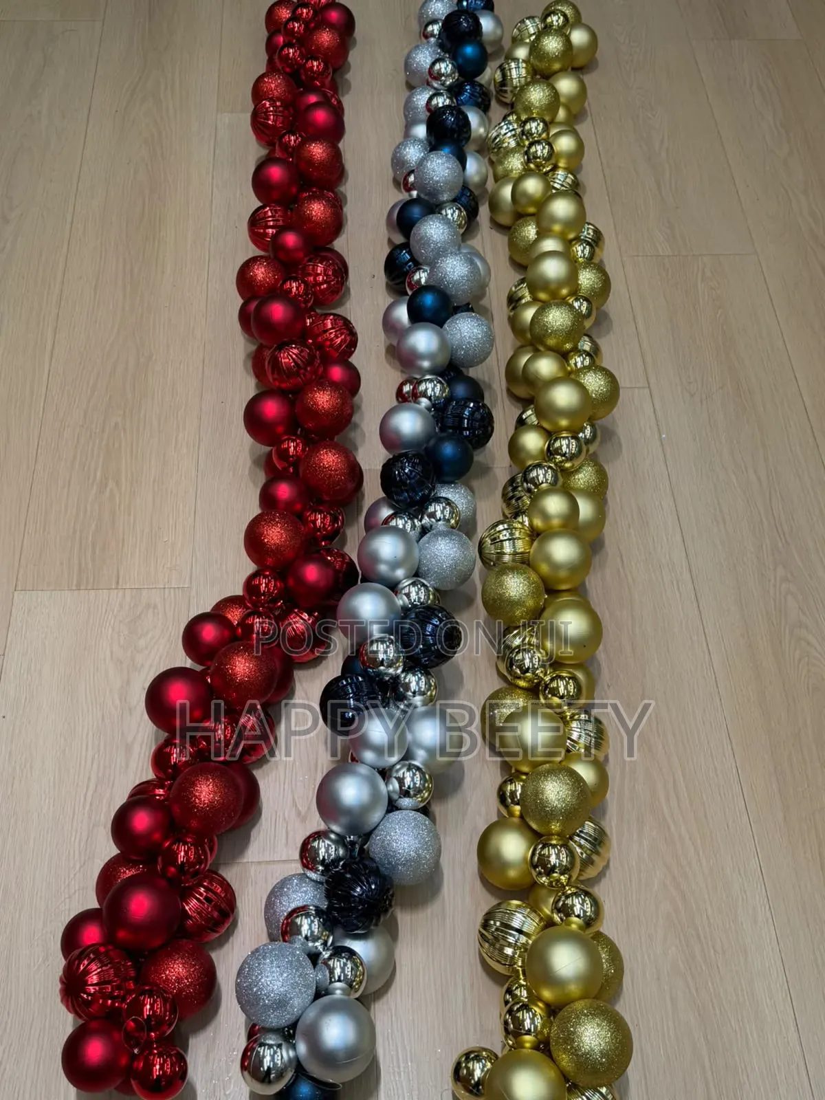 * Luxe Christmas Bauble Strings * -