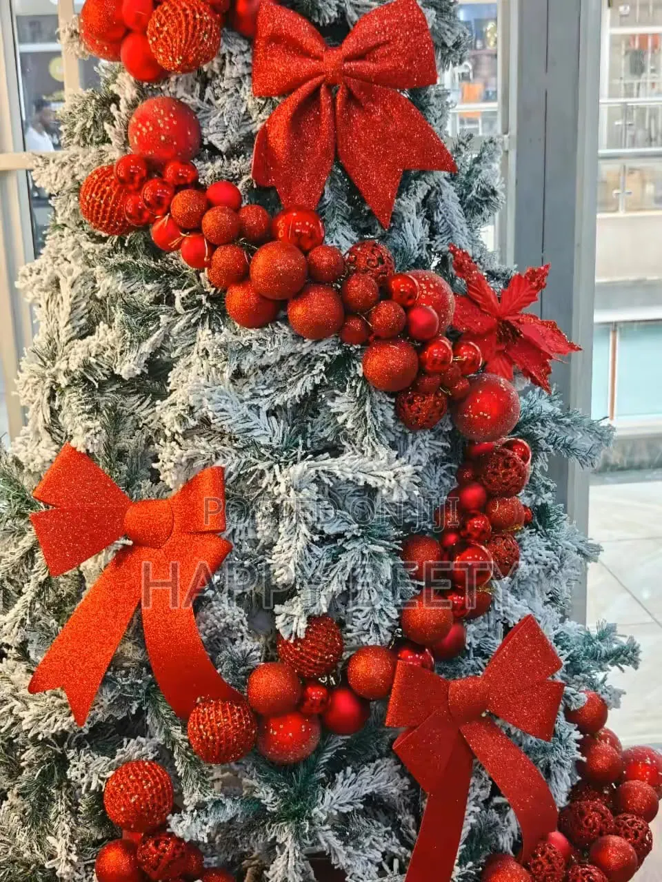 high Count Snow Flocked Christmas Tree(decorations Not Included)
