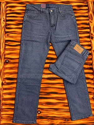 Straight Jeans