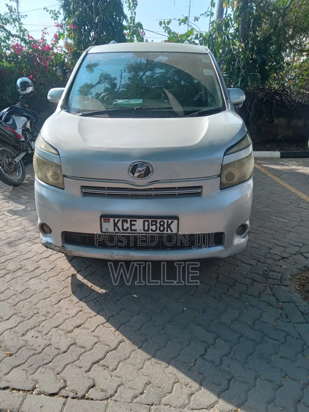 Toyota Voxy 2008 Silver