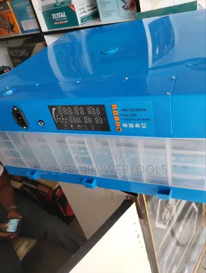Incubator AC and DC Power