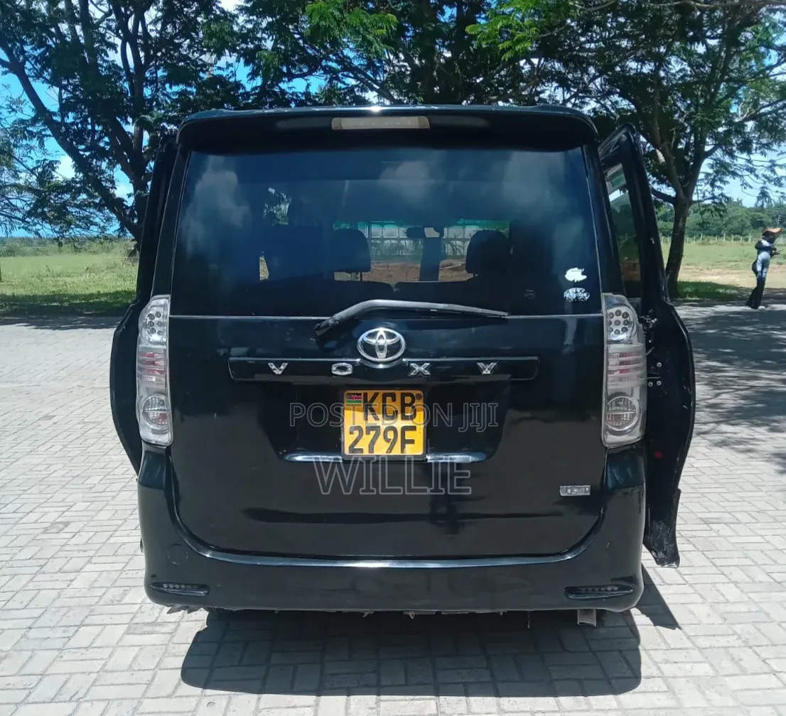 Toyota Voxy 2008 Black