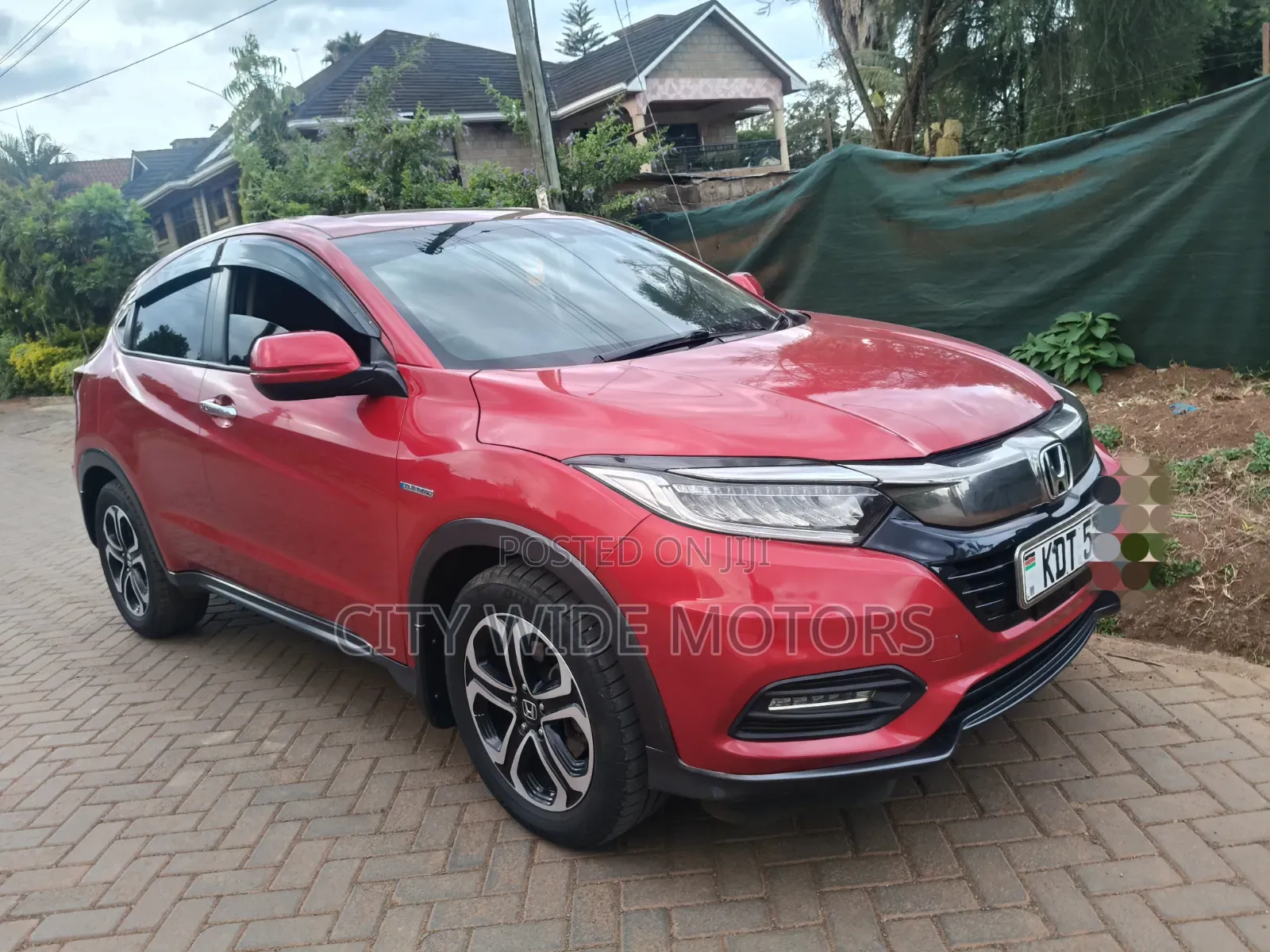 Honda Vezel 1.5 Hybrid 4WD 2018 Red