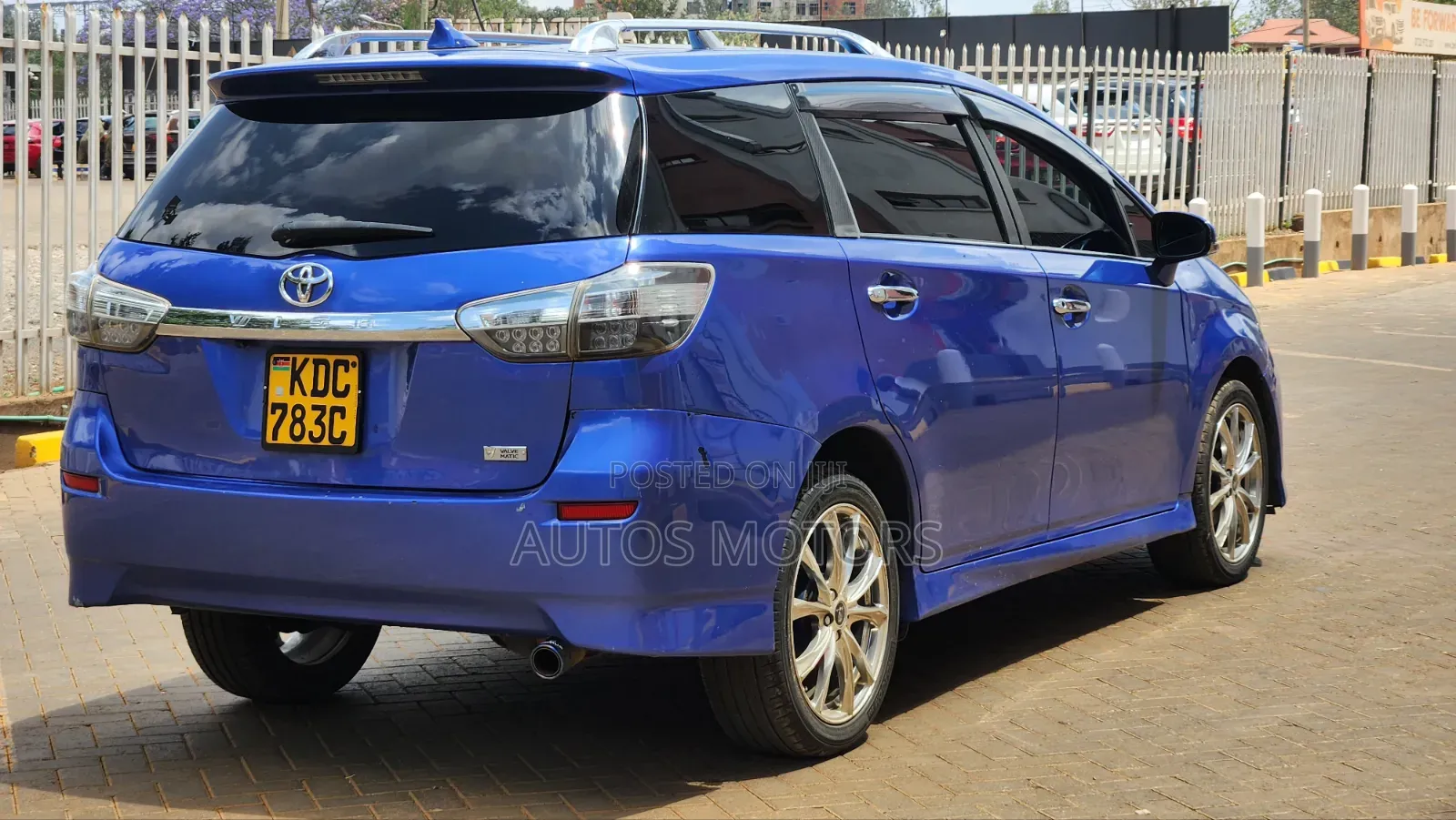 Toyota Wish 2014 Blue