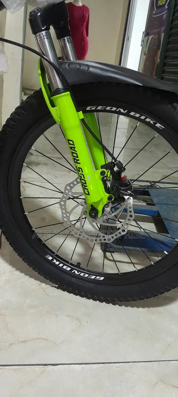 Fat Tire Mountain Bike - Size 20" With 3 Speed Setting and Disk Brake