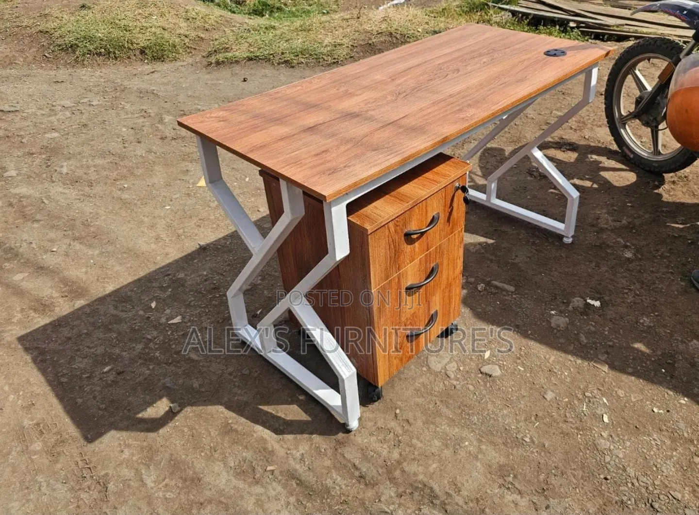 Metallic Frame Office Desk