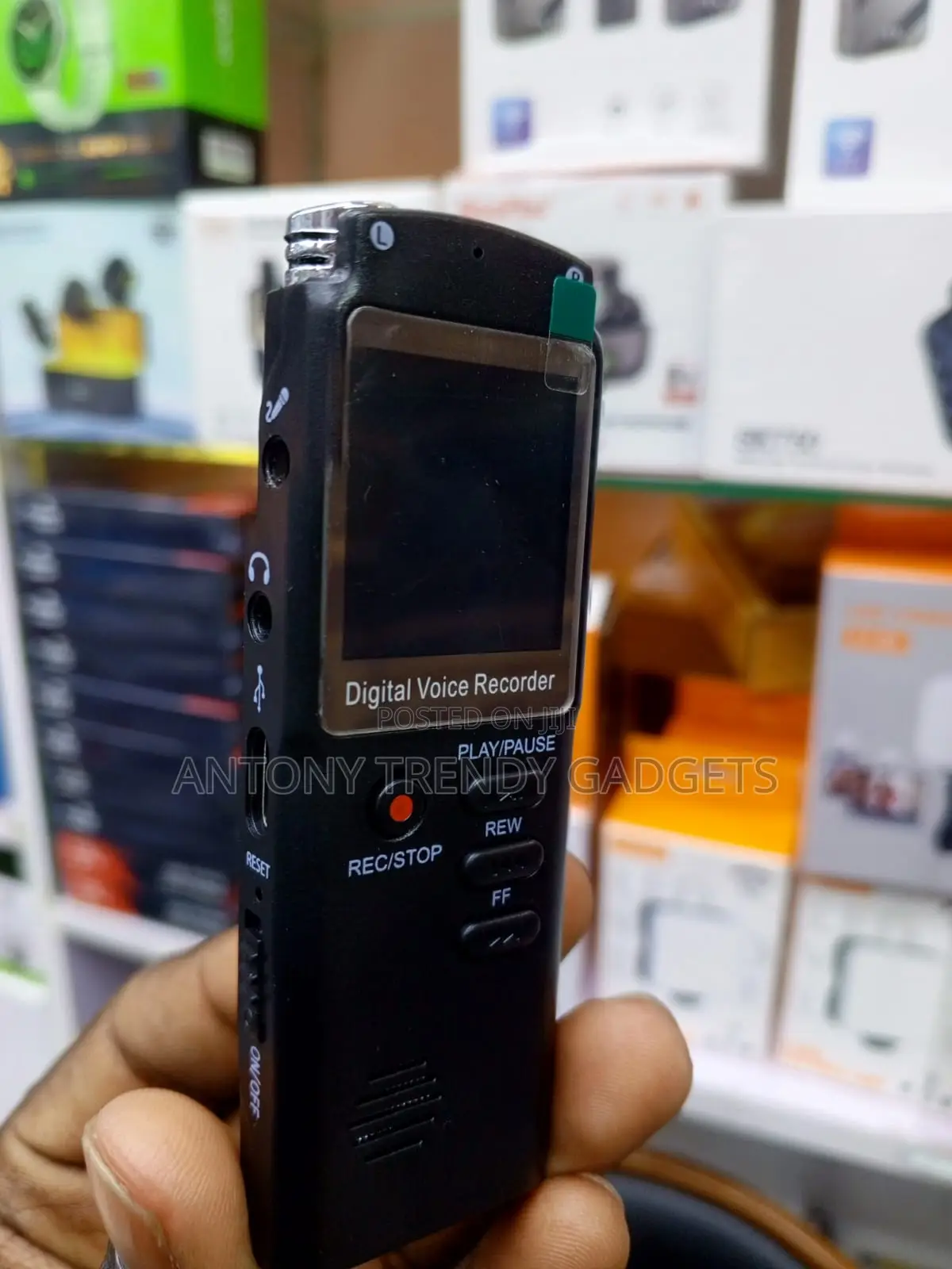 Portable Audio Recorder With LCD Screen and USB Charging