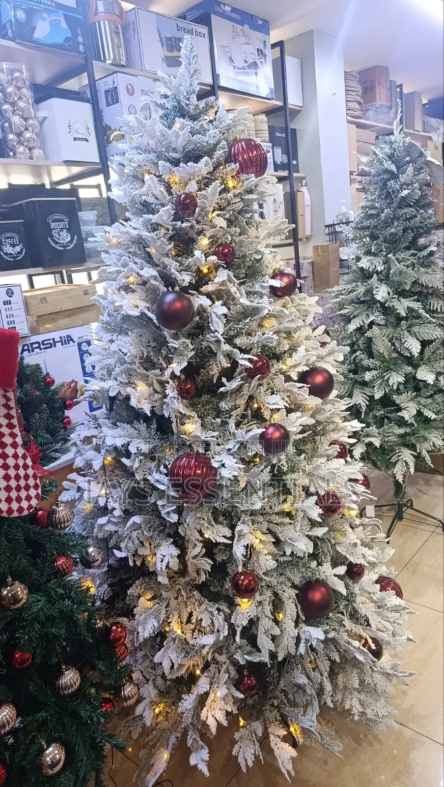 7ft Prelit Christmas Tree With Tree Skirt & Storage Bag