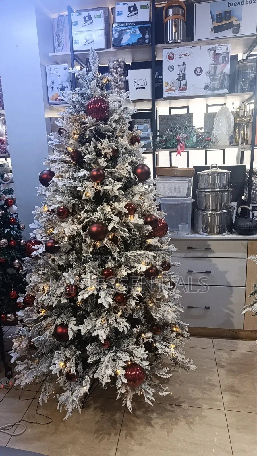 7ft Prelit Christmas Tree With Tree Skirt & Storage Bag