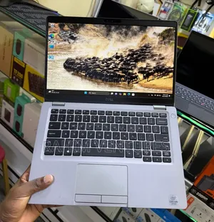 Laptop Dell Latitude 5310 8GB Intel Core i5 SSD 256GB