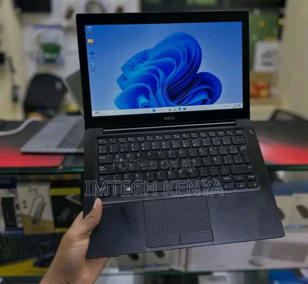 Laptop Dell Latitude E7270 8GB Intel Core i5 SSD 256GB