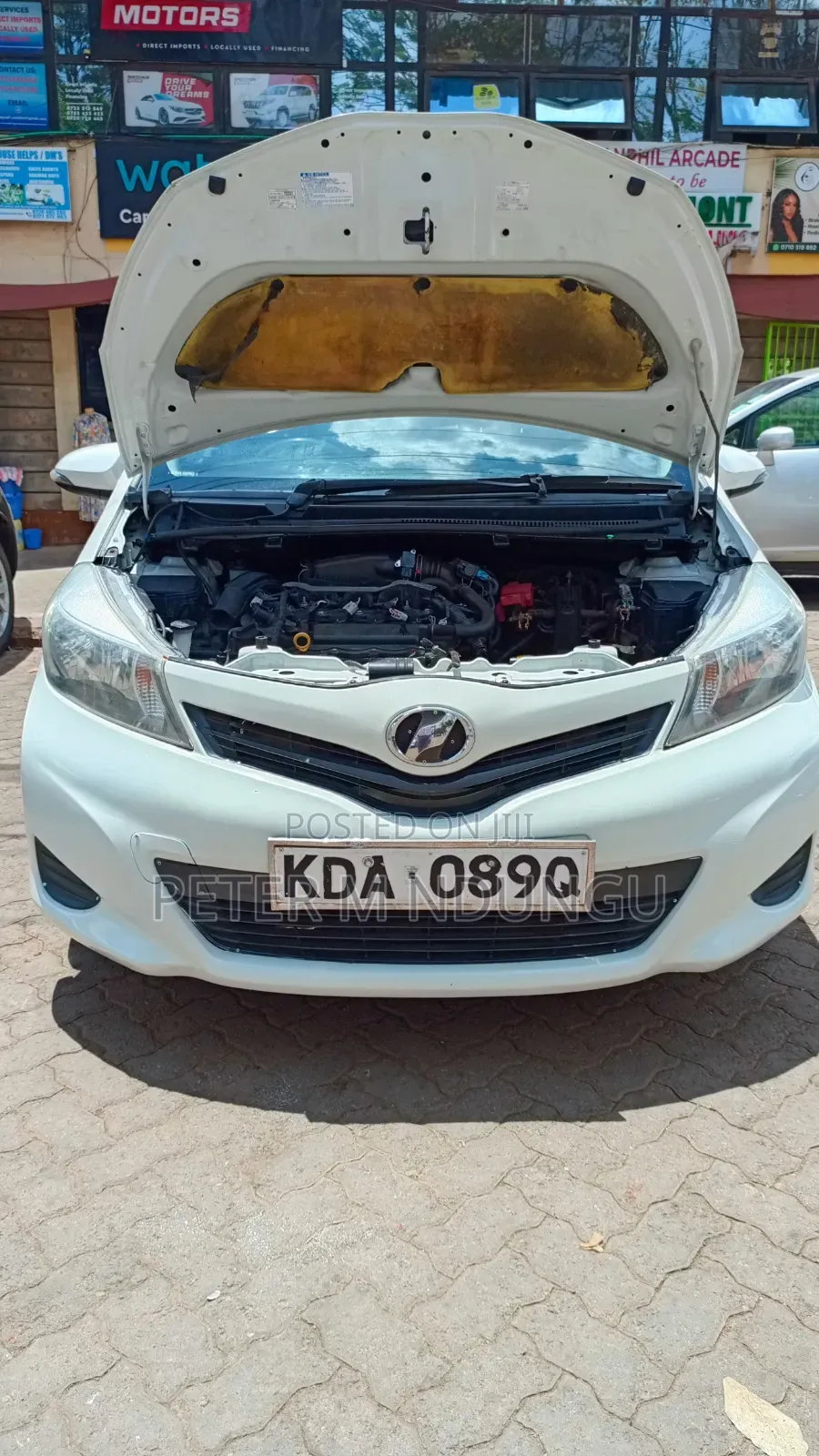 Toyota Vitz 2013 White