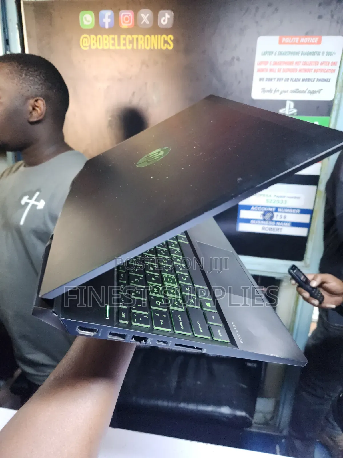 HP Pavilion Gaming Laptop 15-dk2xxx 8GB Intel Core Ultra 7 SSD 512GB