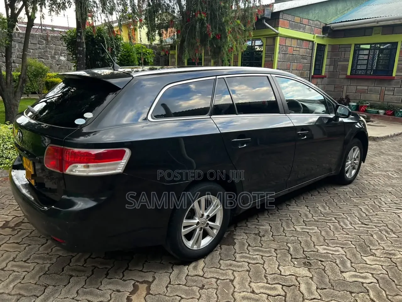 Toyota Avensis 2.0 Advanced Automatic 2011 Black
