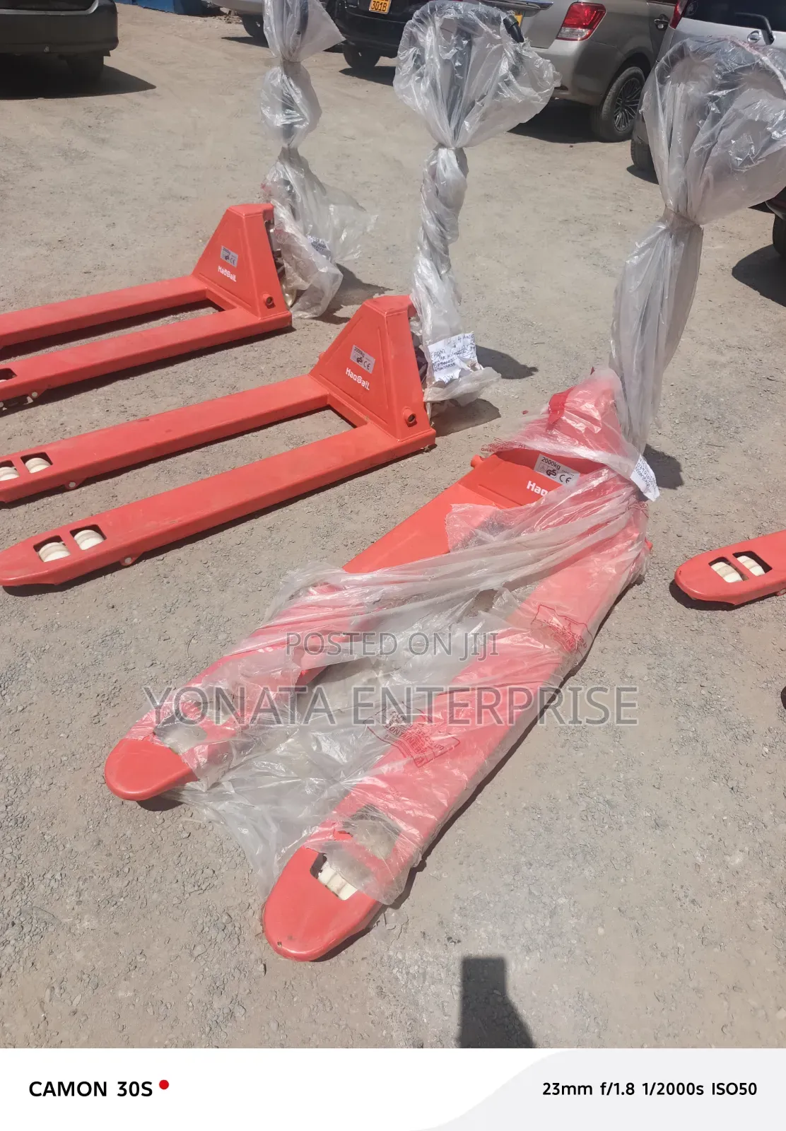 2T Narrow Pallet Truck