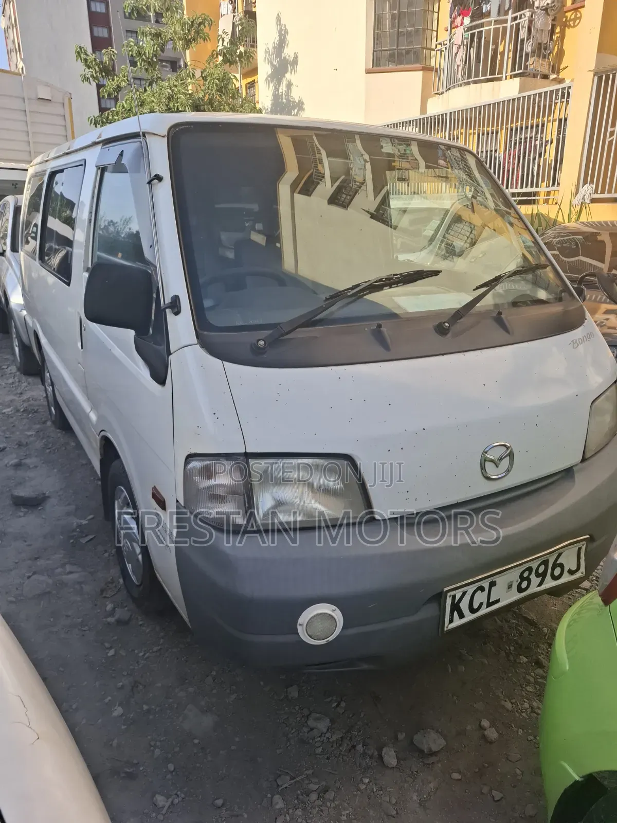 Nissan Advan 2010 White