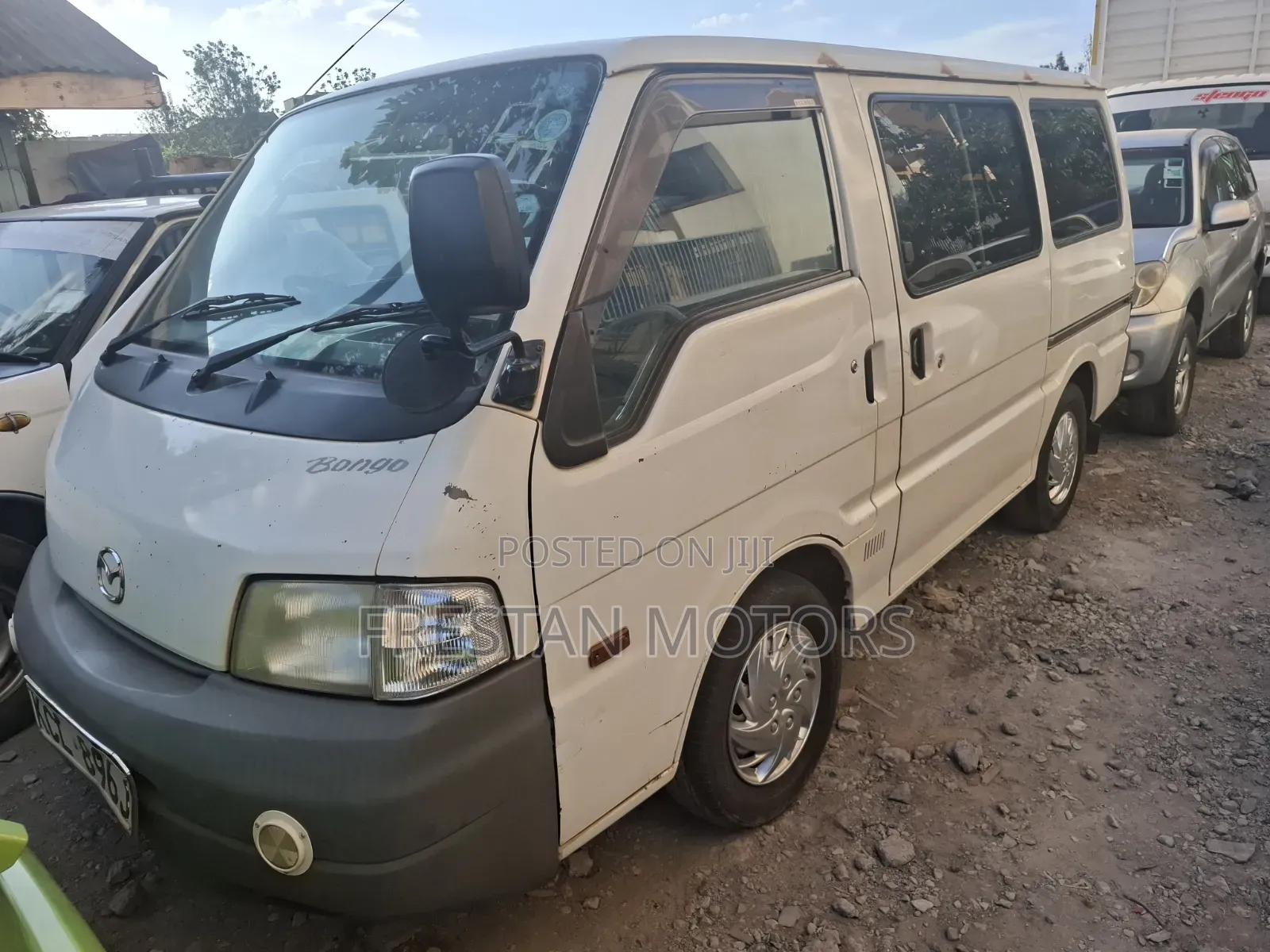 Nissan Advan 2010 White