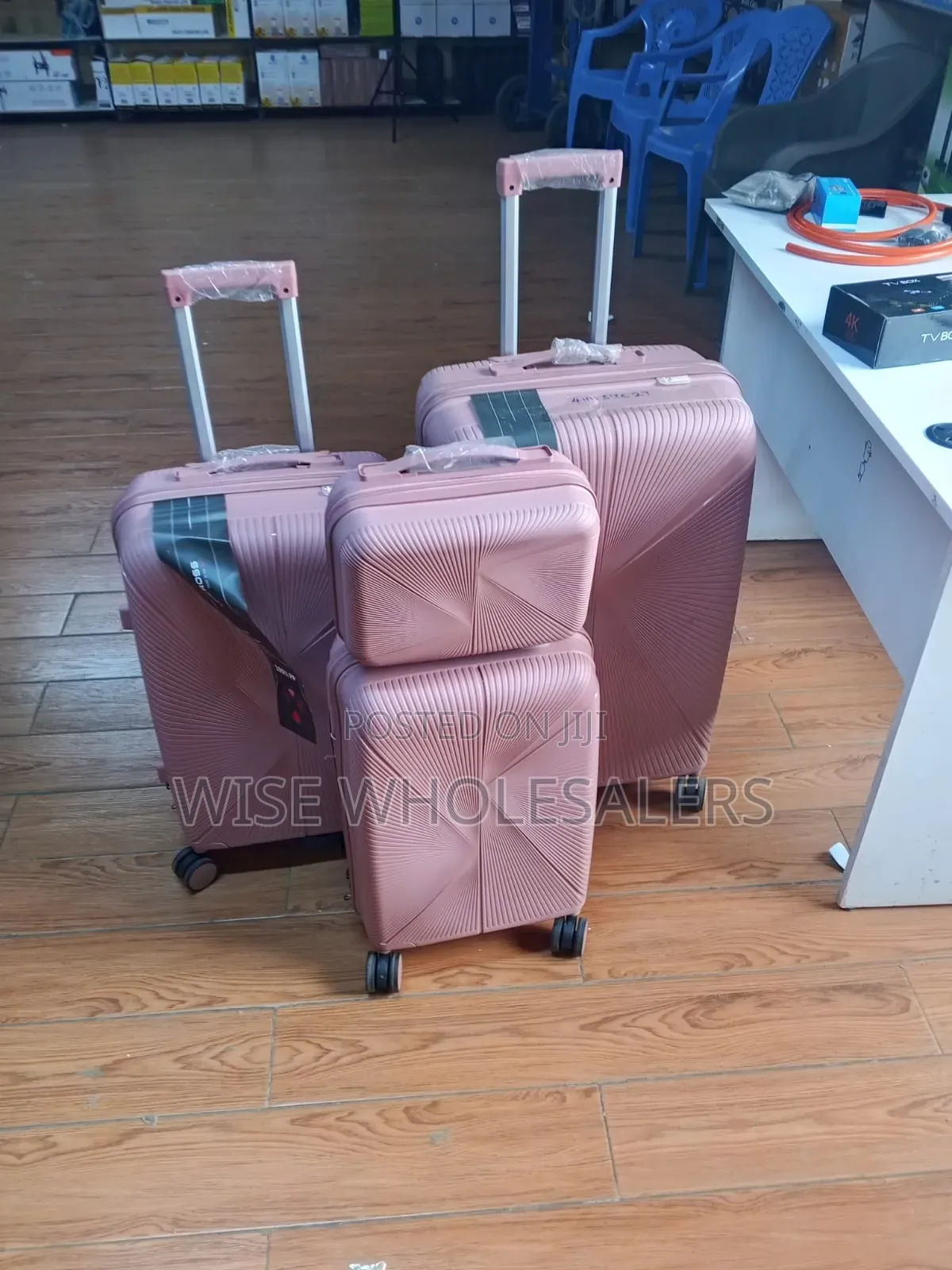 4 in-1 Rose Gold Hard Shell Suitcase Set – Small, Medium & Large