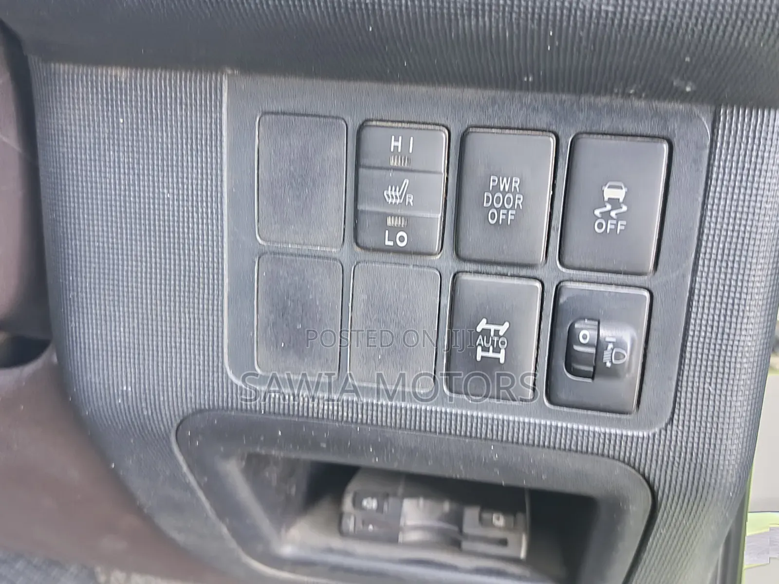 Toyota Porte 1.5 FWD 2014 Green