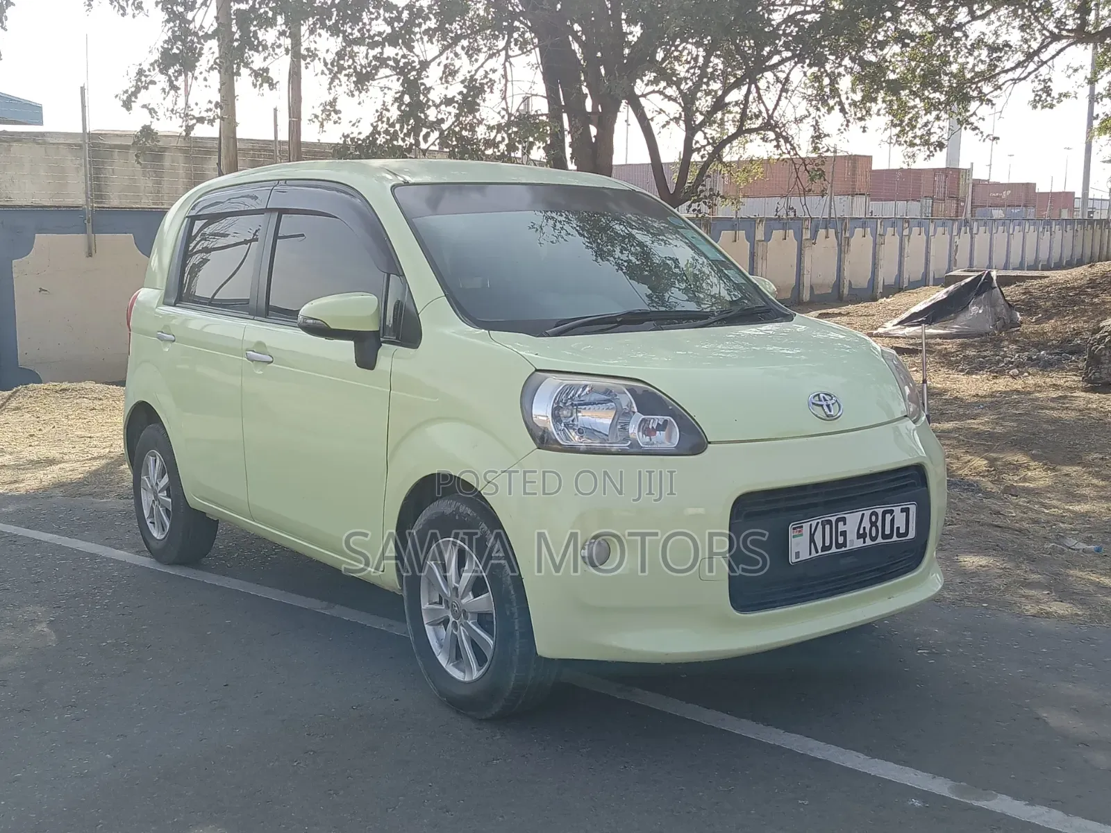 Toyota Porte 1.5 FWD 2014 Green