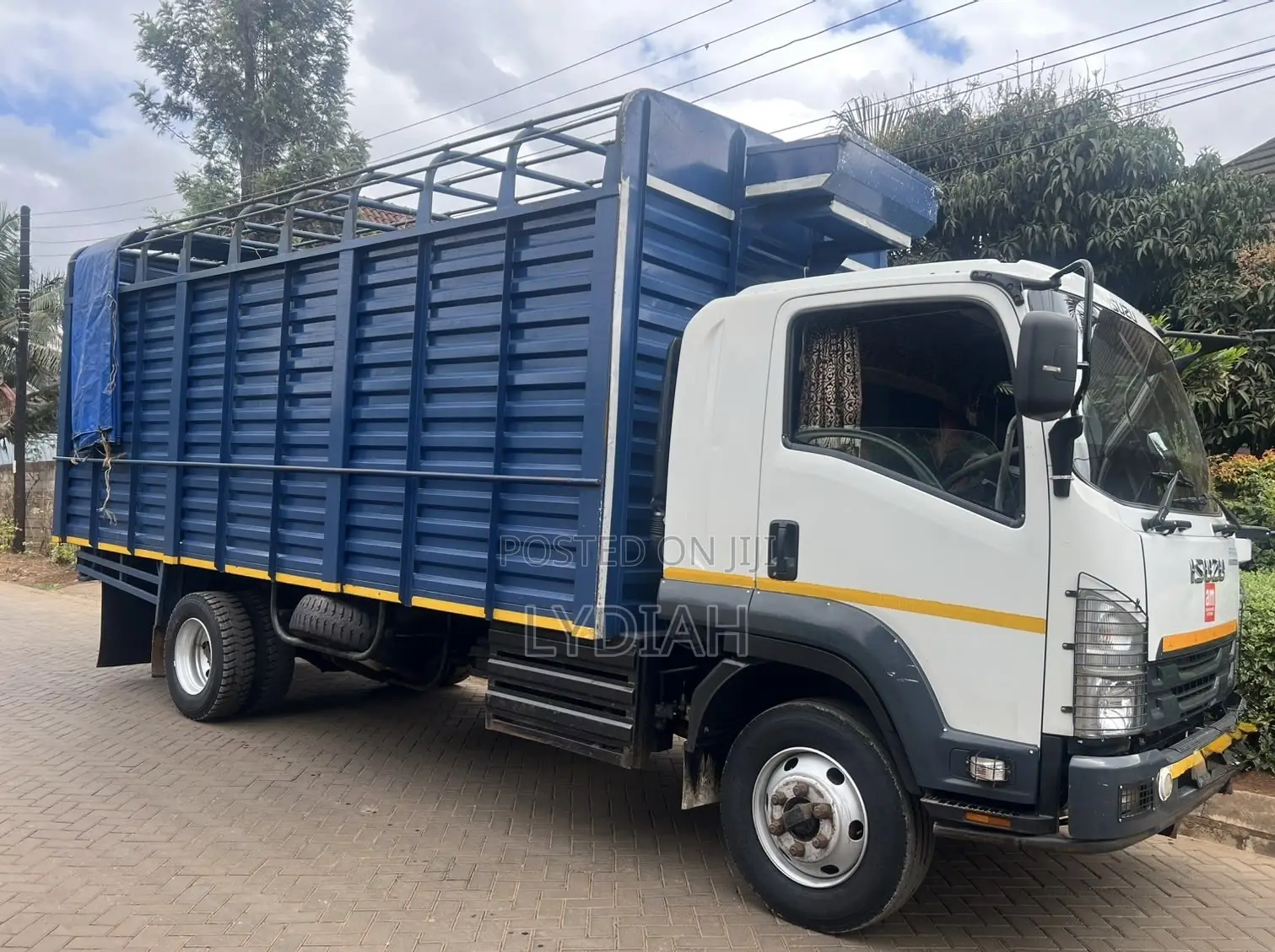 Isuzu FRR Blue Power
