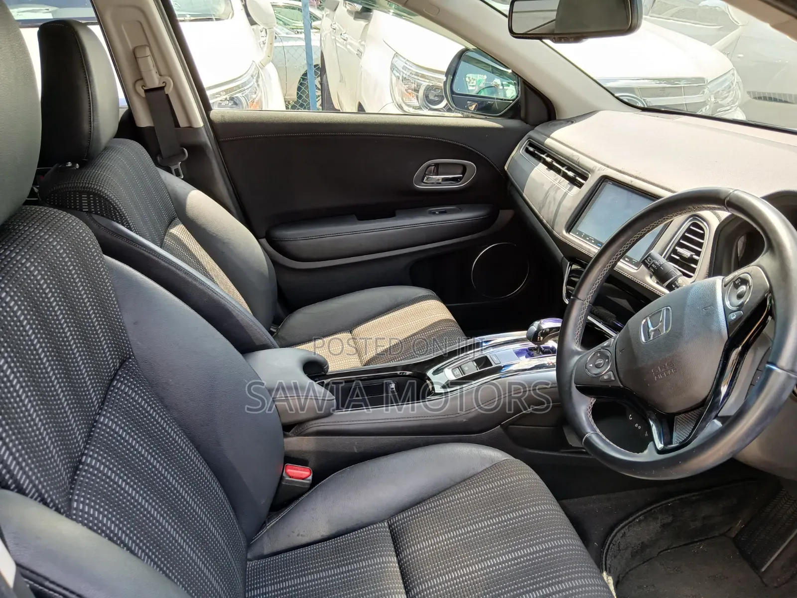 Honda Vezel 1.5 Hybrid 4WD 2019 Black