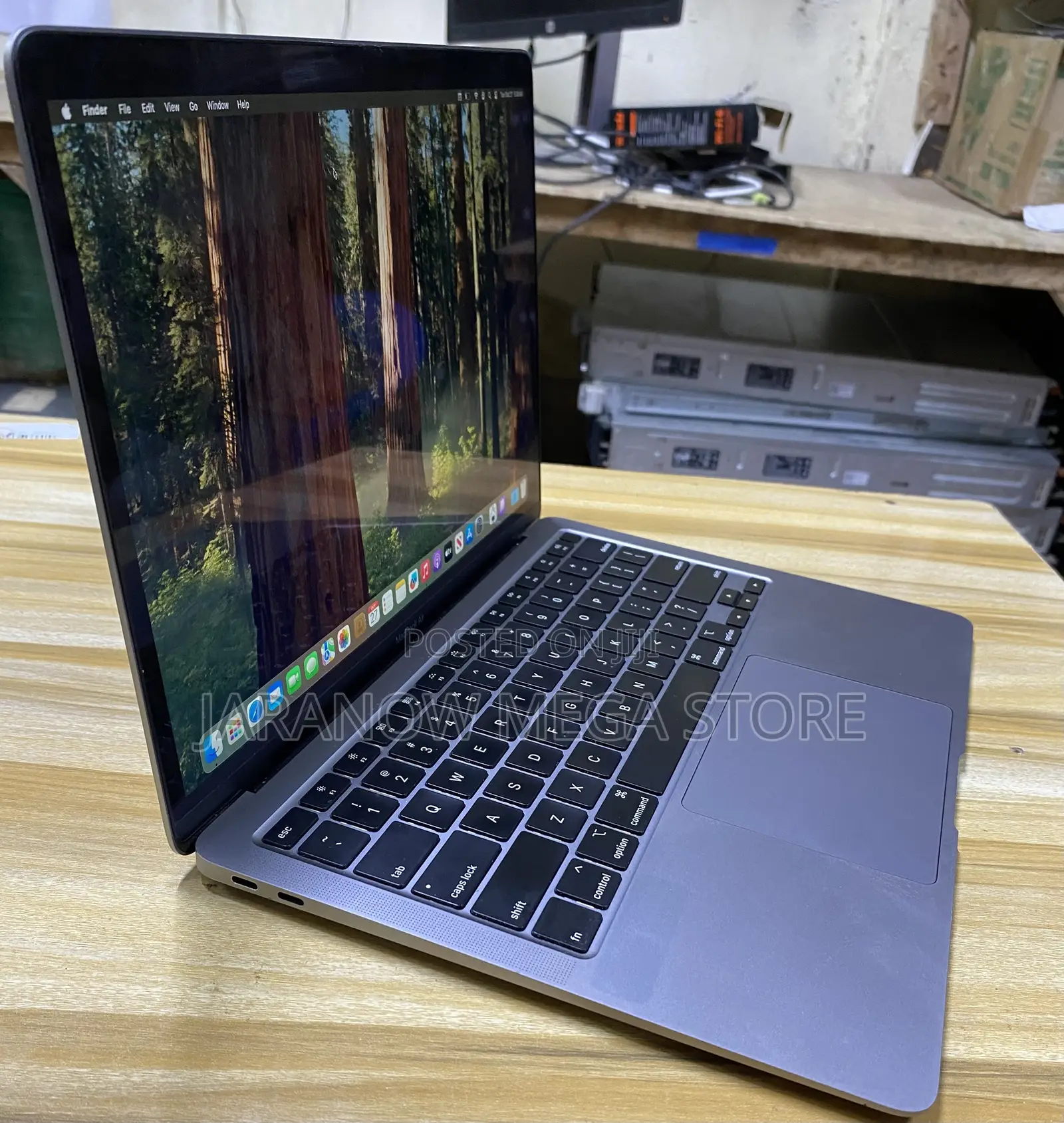 Laptop Apple MacBook Air 2020 16GB Intel Core i7 SSD 512GB