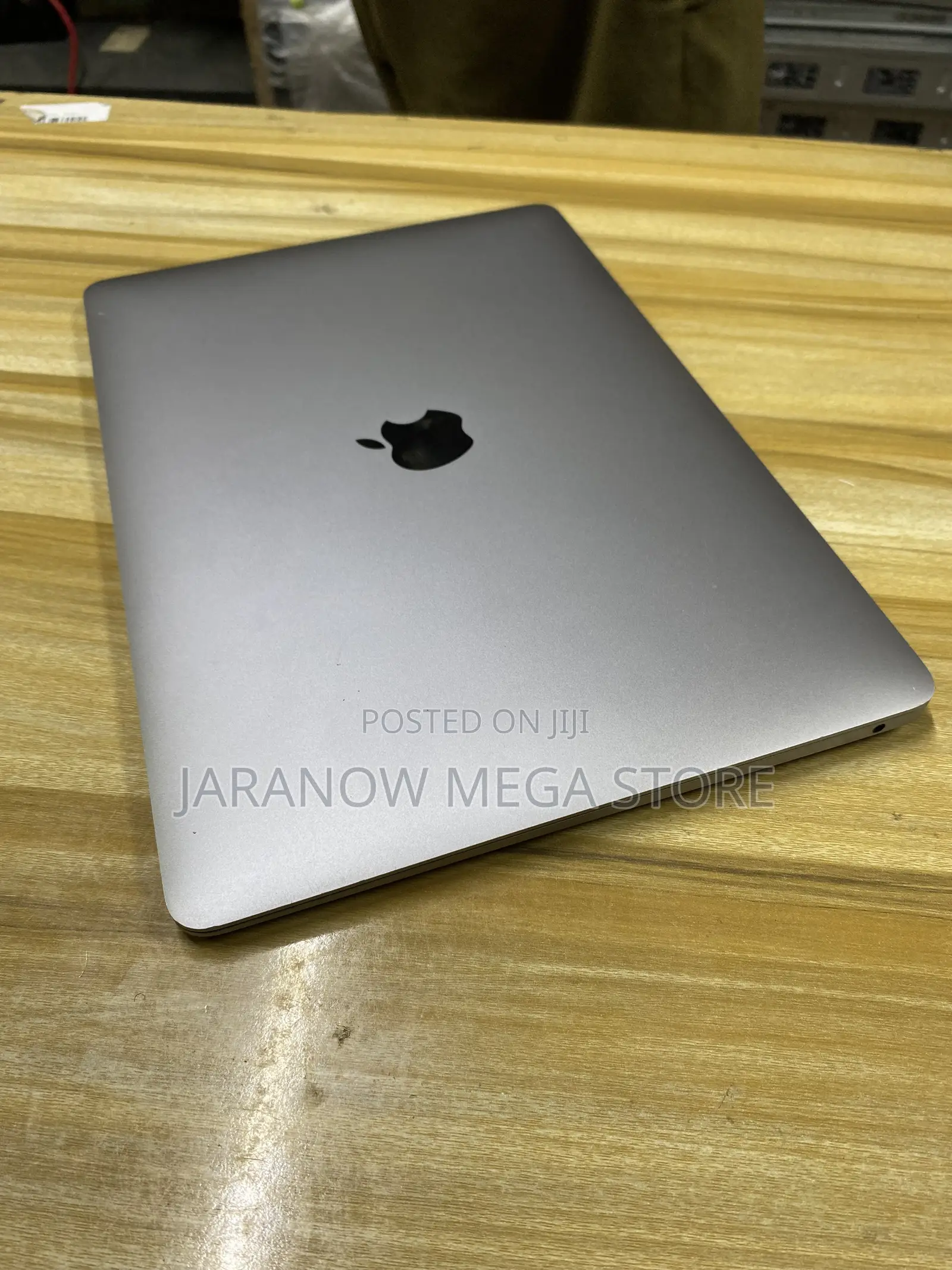 Laptop Apple MacBook Air 2020 16GB Intel Core i7 SSD 512GB