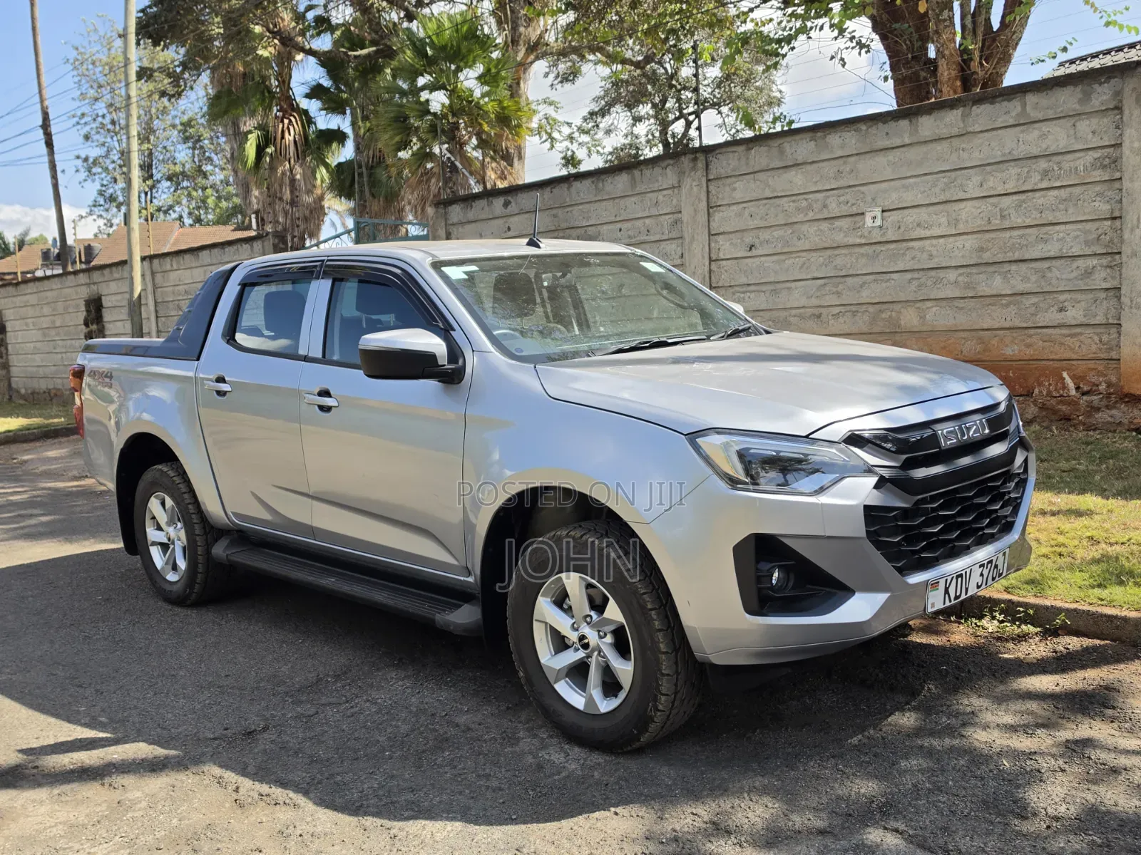 Isuzu D-MAX 2025 Silver