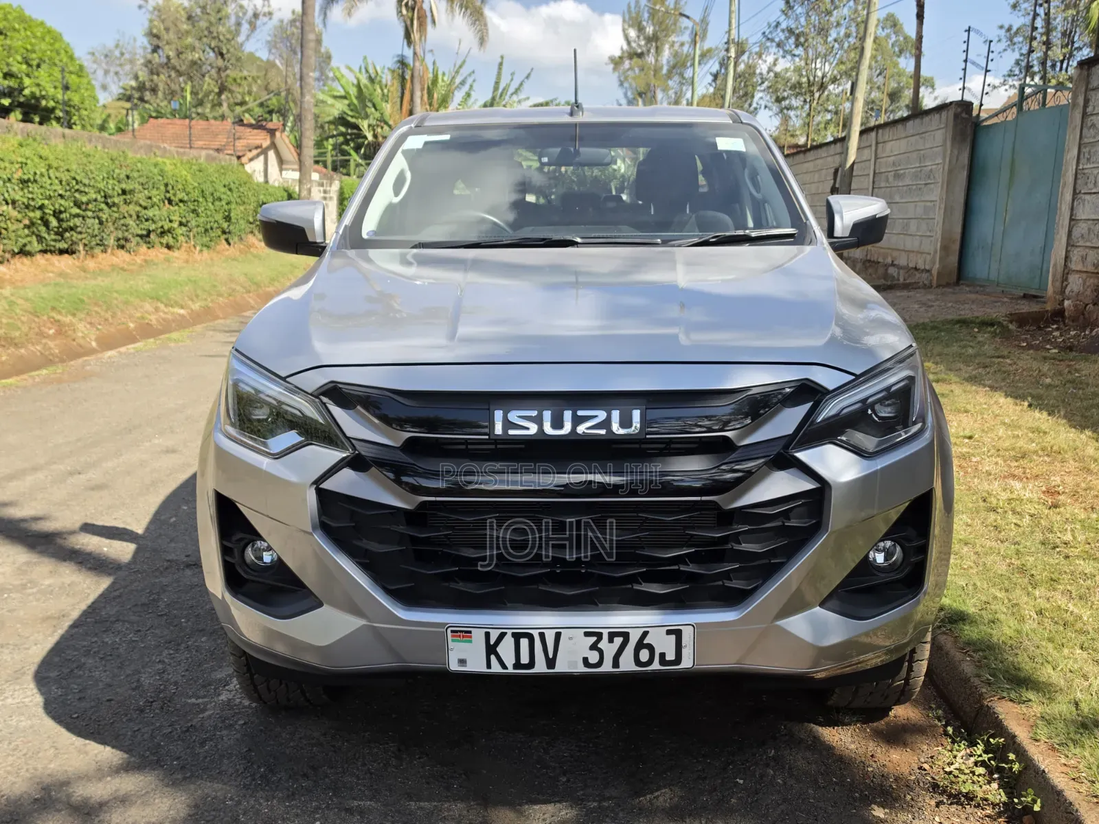 Isuzu D-MAX 2025 Silver