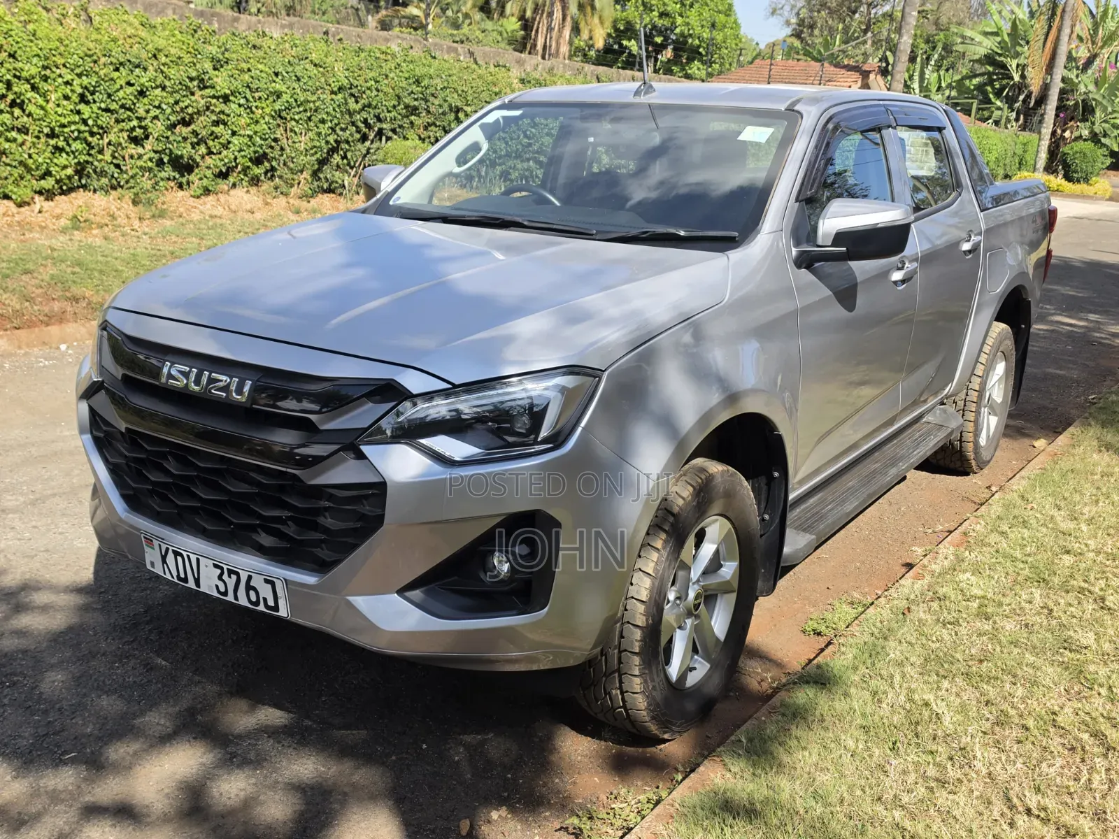 Isuzu D-MAX 2025 Silver