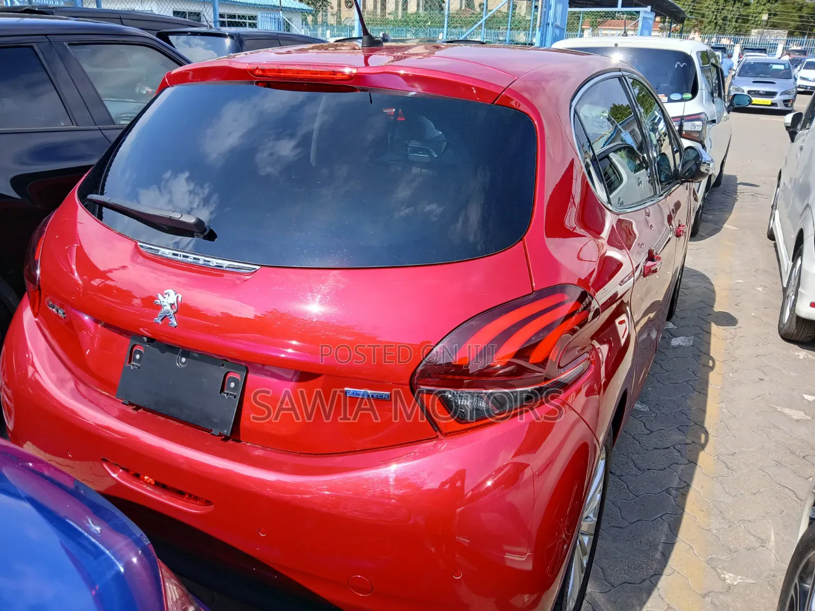 Peugeot 208 2020 Red