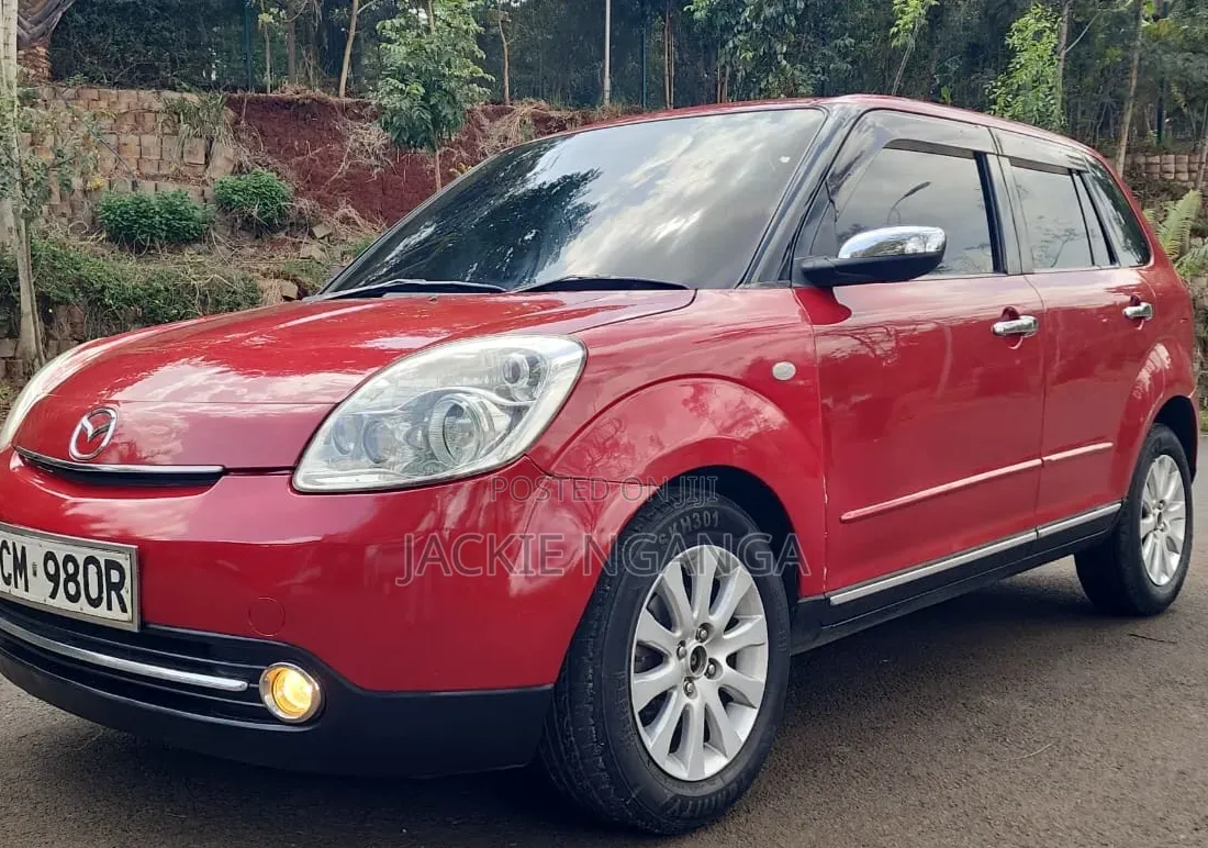 Mazda Verisa 2010 Red