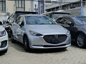 Mazda 2 2021 Silver