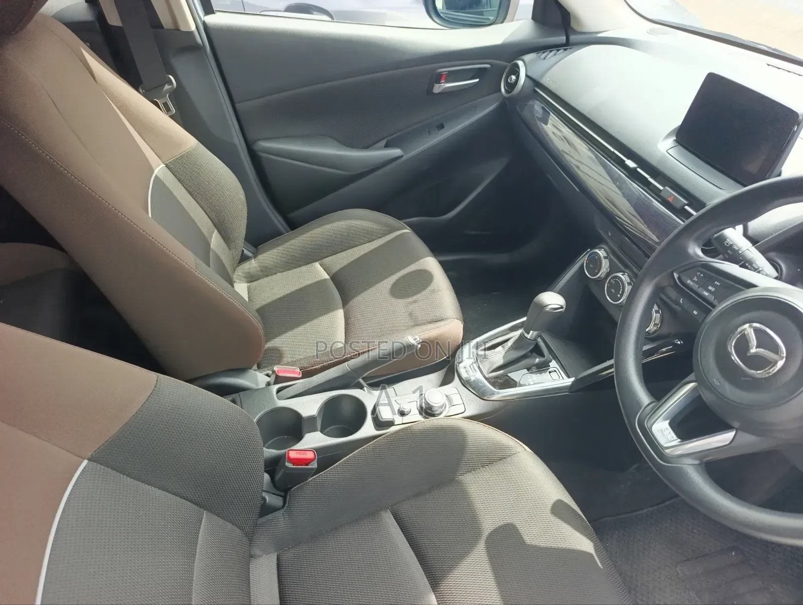Mazda 2 2021 Silver
