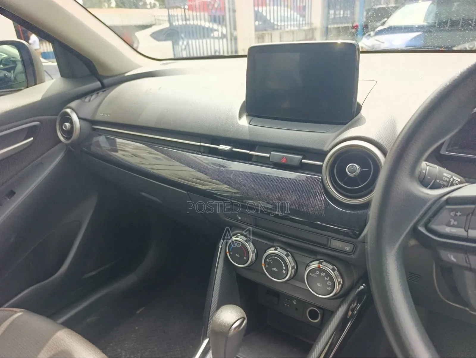 Mazda 2 2021 Silver