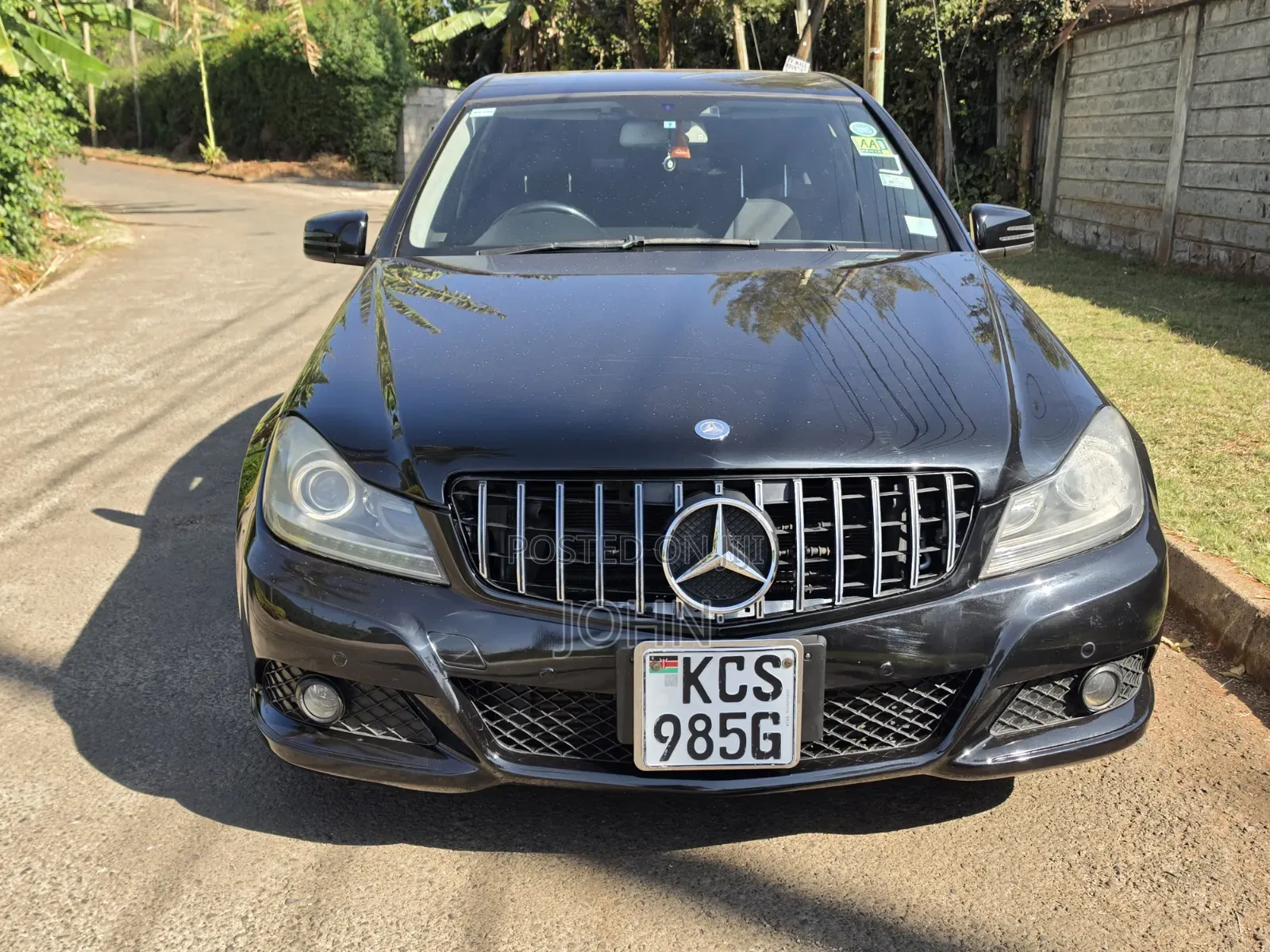 Mercedes-Benz C200 2011 Burgundy