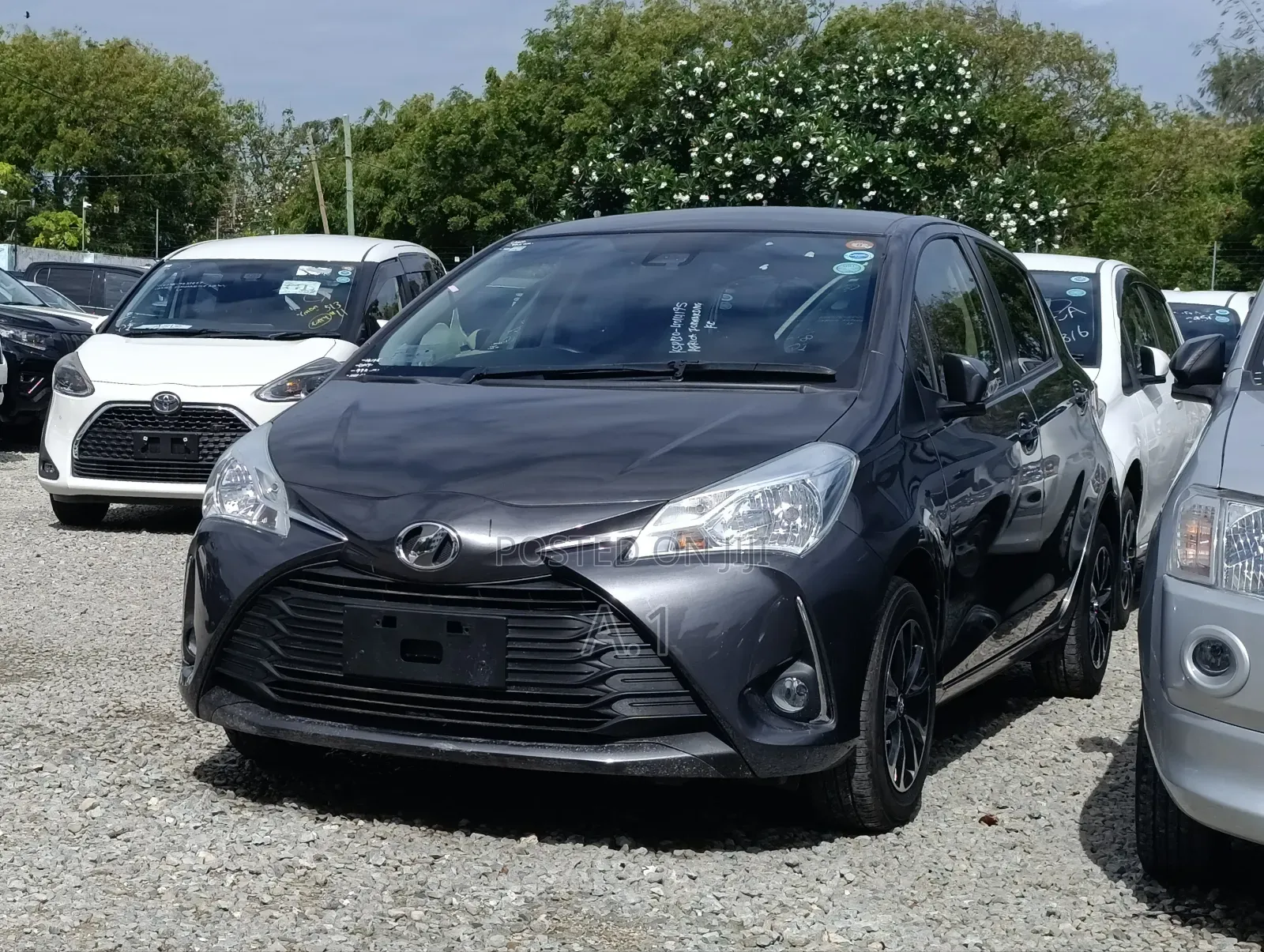 Toyota Vitz 1.0 FWD 5dr 2020 Gray