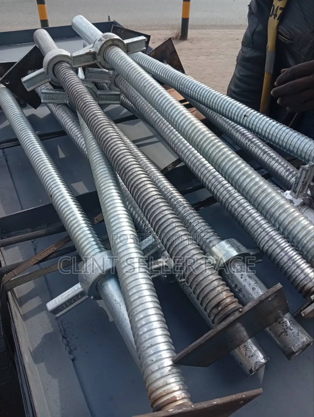 Heavy-Duty Adjustable Scaffolding Base Jack