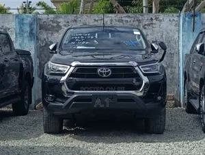 Toyota Hilux 2021 Black