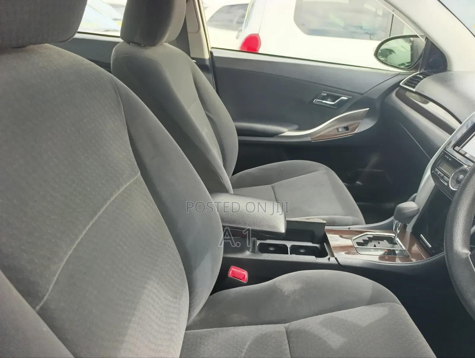 Toyota Premio 1.8 FWD 2019 White