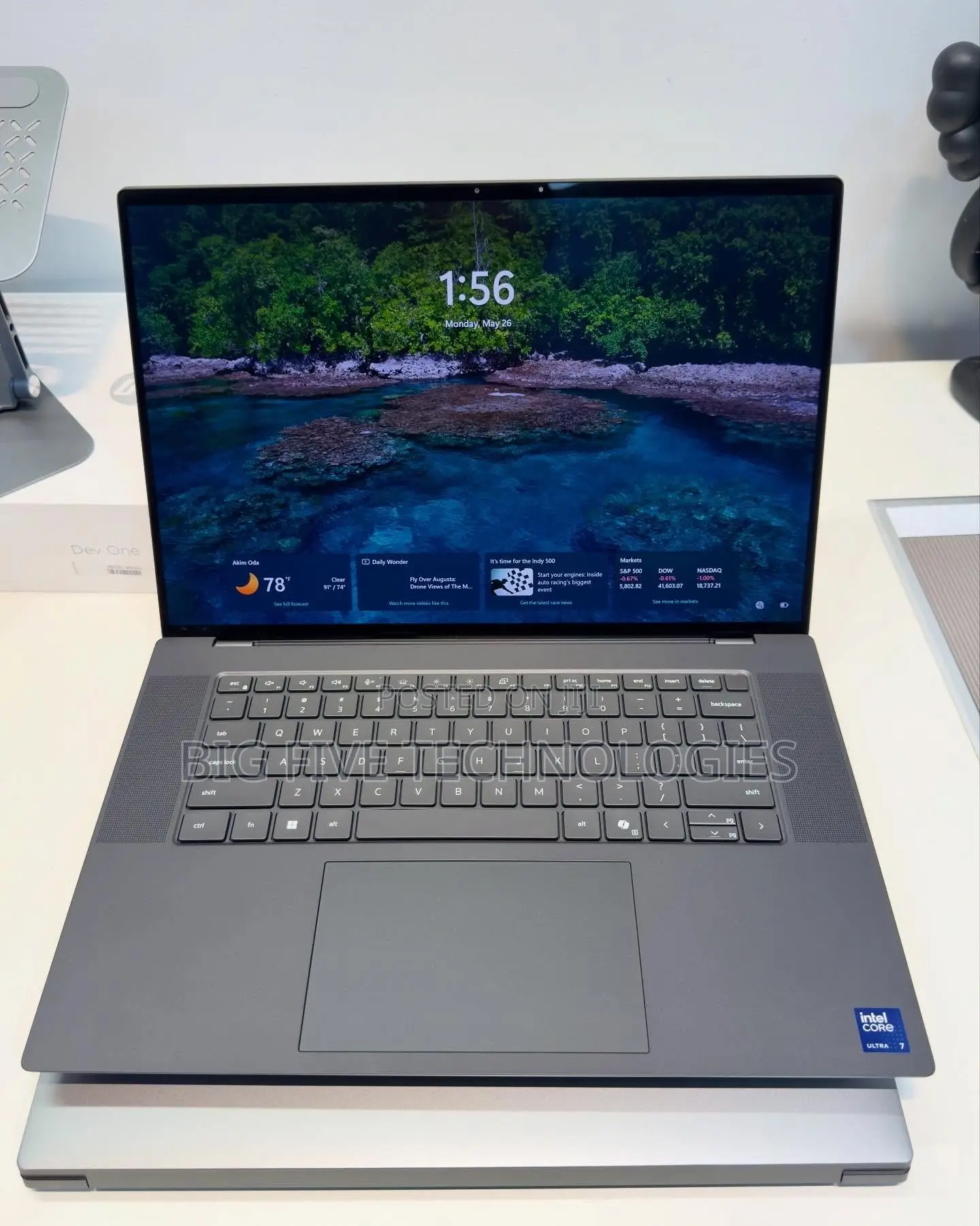 New Laptop Dell Precision 5690 32GB Intel Core Ultra 7 SSD 512GB