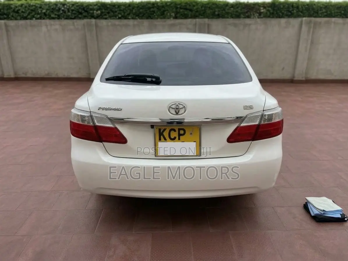 Toyota Premio 1.8 FWD 2011 White