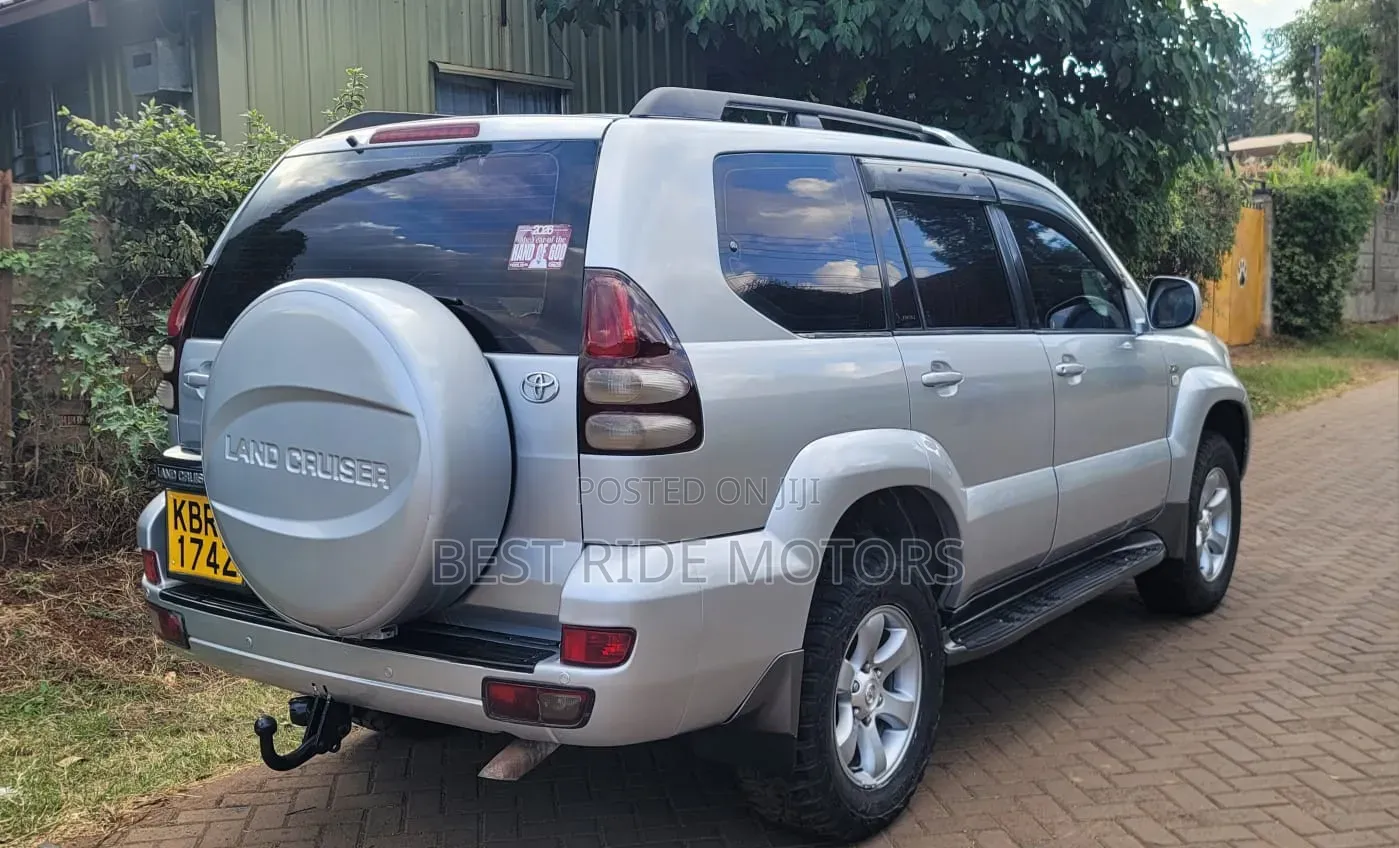 Toyota Land Cruiser Prado 3.0 D-4D 5dr 2006 Silver