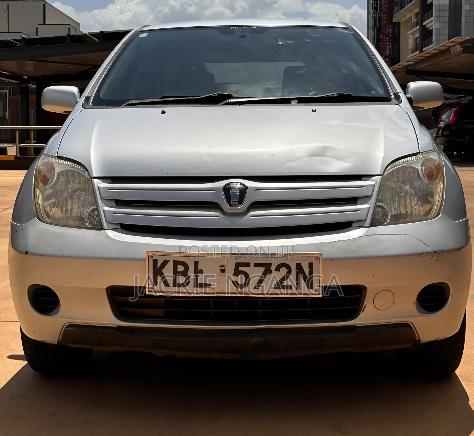 Toyota IST 2004 Silver