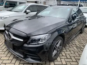Mercedes-Benz C200 2019 Black