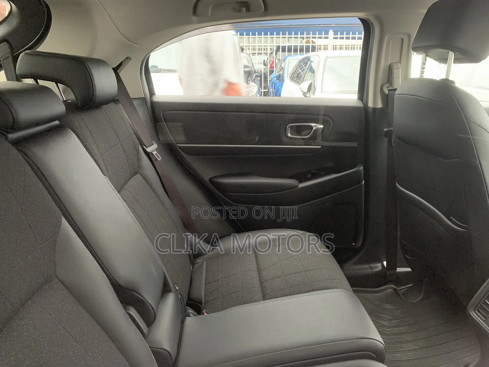 Honda Vezel 1.5 Hybrid 2WD 2021 White